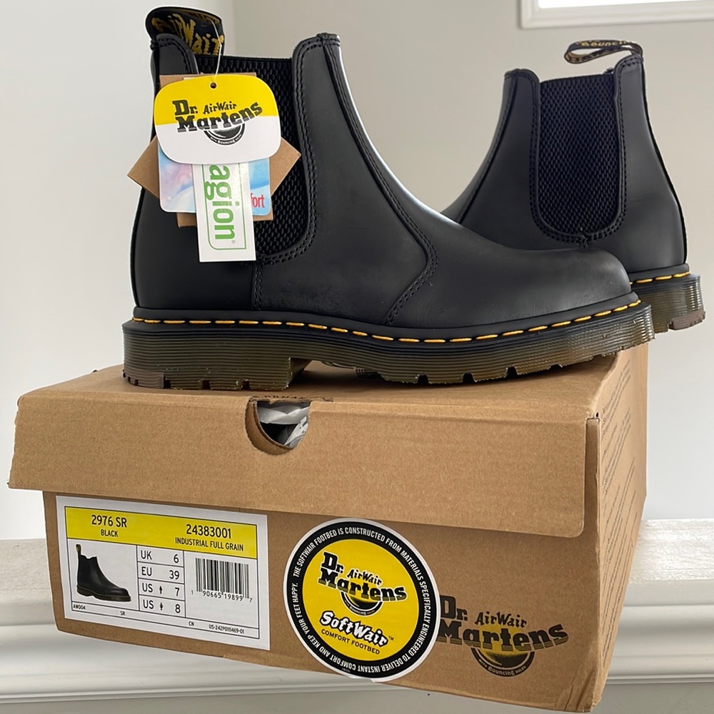 Dr. Martens Chelsea 2976 Unisex Boot, Slip Resistant